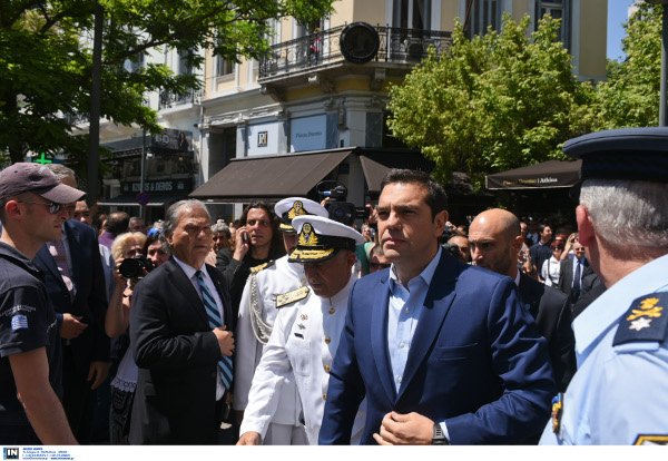 Πολιτικοί, επιχειρηματίες, επώνυμοι -Ποιοι παραβρέθηκαν στο τελευταίο αντίο στον Κ. Μητσοτάκη [εικόνες] | iefimerida.gr 29