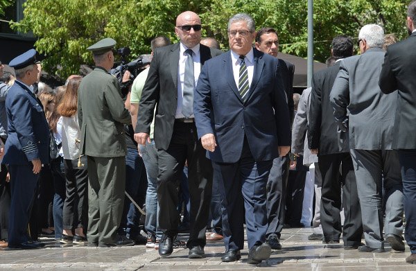 Πολιτικοί, επιχειρηματίες, επώνυμοι -Ποιοι παραβρέθηκαν στο τελευταίο αντίο στον Κ. Μητσοτάκη [εικόνες] | iefimerida.gr 30