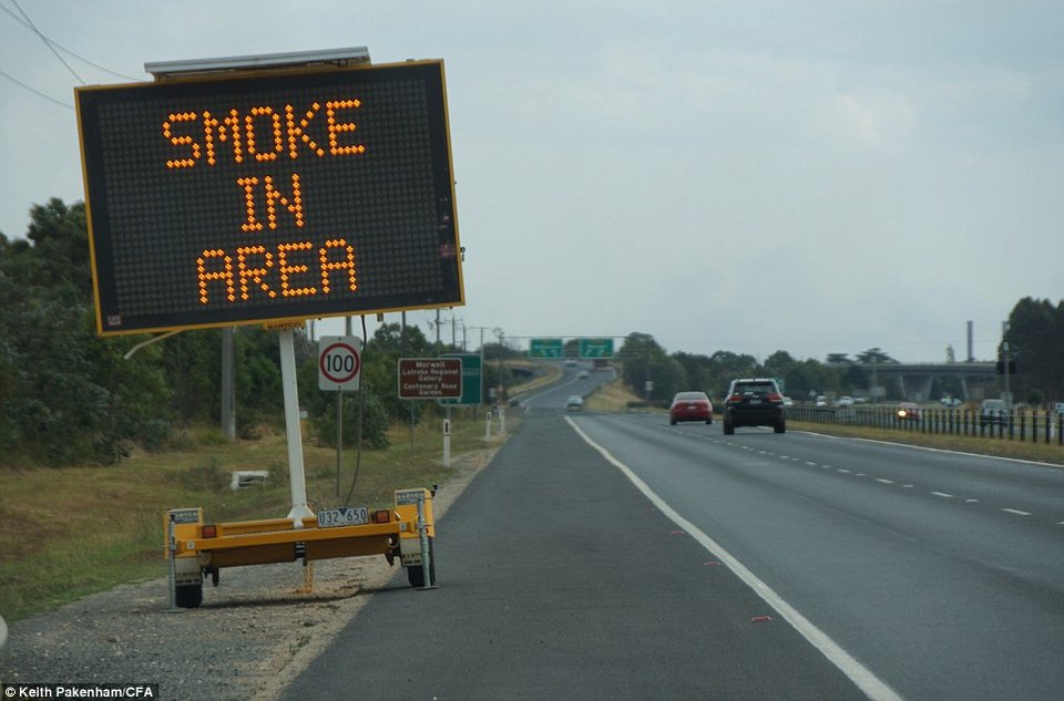 Τρόμος από τα πύρινα τείχη στην Αυστραλία -Συγκλονιστικές εικόνες από την πυρκαγιά, που μαίνεται εδώ και 3 εβδομάδες [εικόνες]  | iefimerida.gr 5