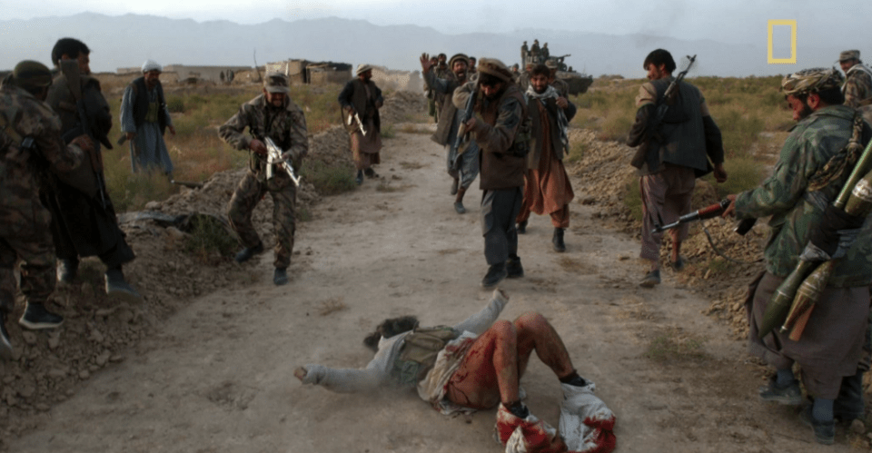 Ο φωτογράφος του πολέμου: Ο ατρόμητος Τάιλερ Χικς μοιράζεται τις αναμνήσεις του [εικόνες] | iefimerida.gr 1