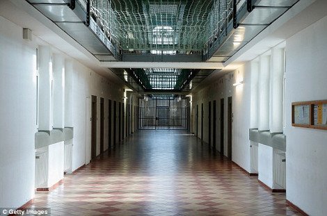 Στη φυλακή του ...Χίτλερ ο Ούλι Χένες της Μπάγερν Μονάχου –Φυλάκιση 3,5 ετών για φοροδιαφυγή [εικόνες] | iefimerida.gr 6