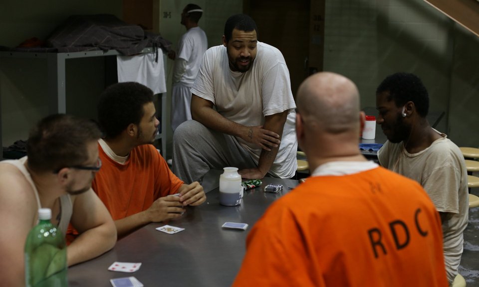 Αντέχεις 60 ημέρες στη φυλακή; -Νέο ριάλιτι στις ΗΠΑ, παίκτες σε κελιά με επικίνδυνους κρατούμενους [εικόνες] | iefimerida.gr 3