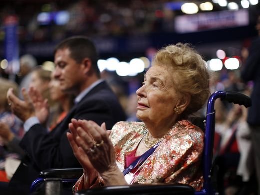 Πέθανε η Αμερικανίδα Φίλις Σλάφλι, μαχητική πολέμιος των αμβλώσεων [εικόνες] | iefimerida.gr 1