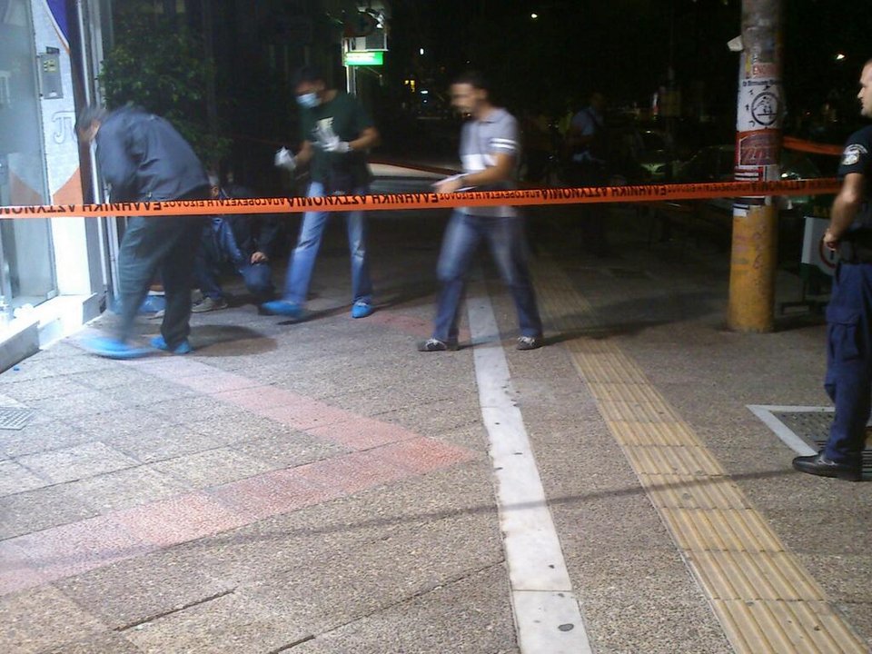 To indymedia βρήκε έναν αυτόπτη μάρτυρα: Ετσι δολοφονήθηκε ο Παύλος-«Τον περικύκλωσαν 10 άτομα...» [εικόνες] | iefimerida.gr 1