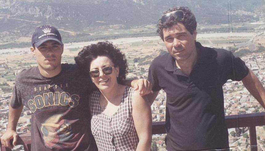 Καρέ-καρέ η δολοφονία Φύσσα -Μέσα από αυτόπτη μάρτυρα που είχε μιλήσει στον Σταύρο Θεοδωράκη | iefimerida.gr 0