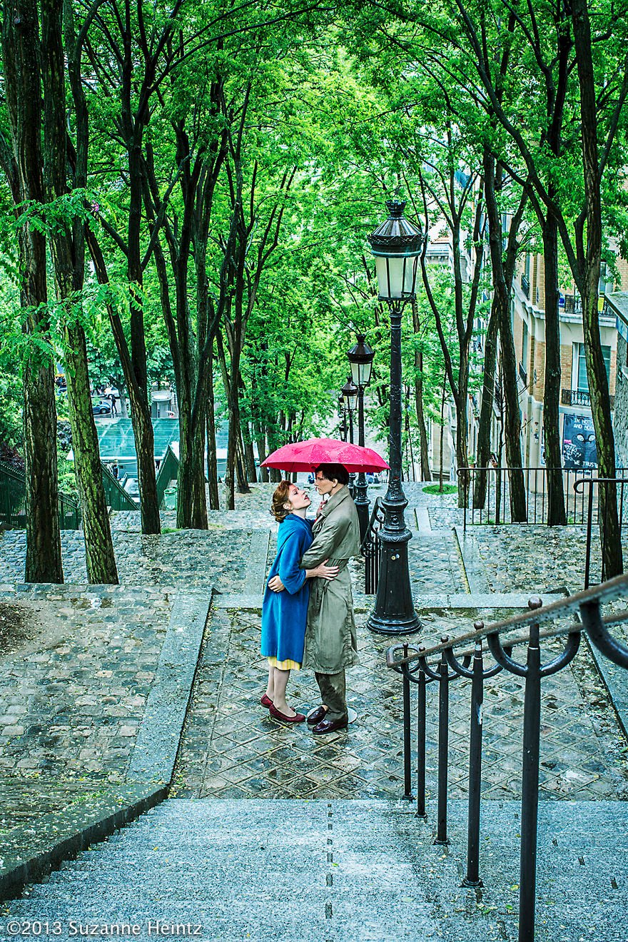 Ανύπαντρη 43χρονη έφτιαξε την «τέλεια» οικογένεια: Φωτογραφίζεται σε καθημερινές στιγμές με κούκλες [εικόνες] | iefimerida.gr 4