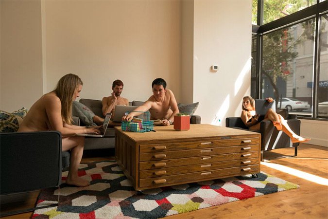 Ενα γραφείο στο Σαν Φρανσίσκο όπου όλοι δουλεύουν γυμνοί [εικόνες]  | iefimerida.gr 5