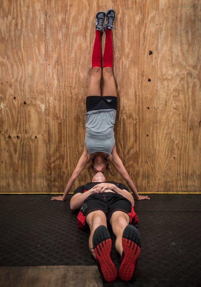 Ενας «γυμνασμένος» έρωτας - Ενας αρραβώνας με βαράκια και ακροβατικά [εικόνες] | iefimerida.gr 10