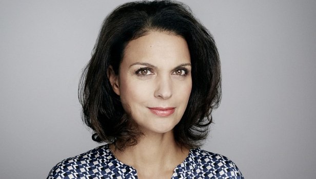 Ιζαμπέλ Τζιορντανό- Η 51χρονη πρέσβειρα του γαλλικού πολιτισμού έχει μαύρη ζώνη στο καράτε [εικόνες] | iefimerida.gr 0