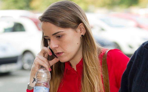 Οχτώ χρόνια φυλακή στη γυναίκα που παρίστανε τον άνδρα – Εκανε σεξ με τη φίλη της και της έκλεινε τα μάτια [εικόνες]  | iefimerida.gr 1