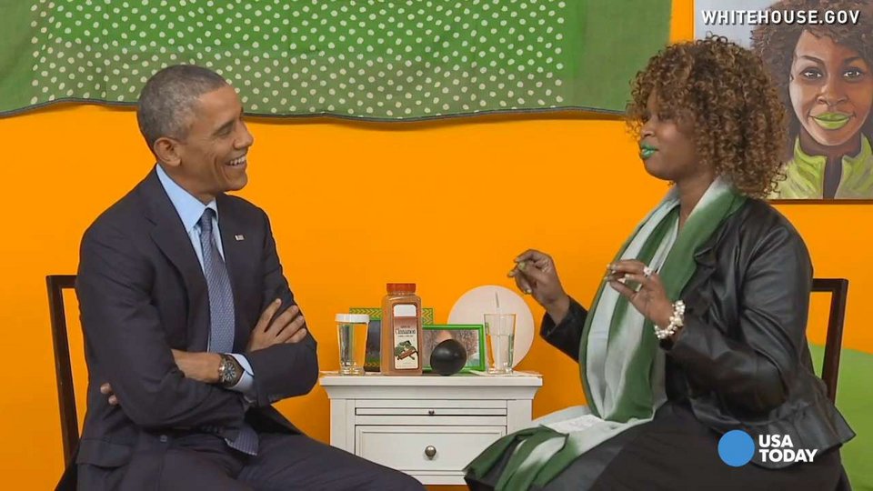 Η μπλόγκερ που χάρισε 3 πράσινα κραγιόν στον Ομπάμα- Η γκάφα της και τα πειράγματα του πρόεδρου [εικόνες] | iefimerida.gr 0