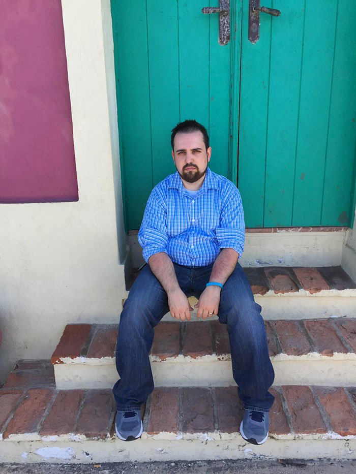 O πιο μίζερος τουρίστας του κόσμου χαμογελάει πάλι – Πήγε ξανά δωρεάν διακοπές, αλλά με την οικογένειά του [εικόνες]  | iefimerida.gr 10