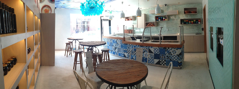 Ο Ελληνας που άνοιξε στο κέντρο του Χόλιγουντ  μαγαζί με ελληνικό γιαούρτι και ξεπουλάει -Πελάτισσές του η Σοφία Βεργκάρα, η Τόρι Σπέλινγκ και πολλοί άλλοι σταρ [εικόνες] | iefimerida.gr 1