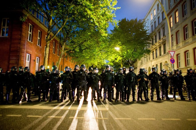 H Σύνοδος των G20 τελείωσε, τα επεισόδια συνεχίστηκαν -Φωτιές στους δρόμους του Αμβούργου [εικόνες] | iefimerida.gr 1