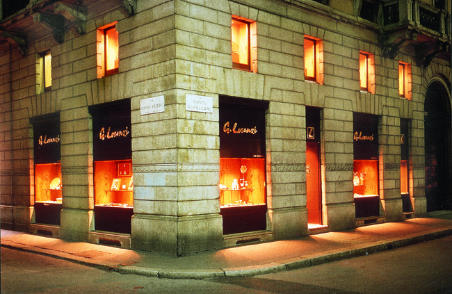 Θύμα της κρίσης ο θρυλικός «G. Lorenzi» στο Μιλάνο: Τέλος εποχής για το ιστορικότερο κατάστημα ειδών καπνιστού της Ευρώπης [εικόνες] | iefimerida.gr 5