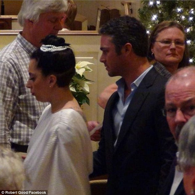 Οταν η ντίβα της ποπ γονάτισε στην σκηνή και φίλησε τον σύντροφό της [εικόνες&βίντεο] | iefimerida.gr 2