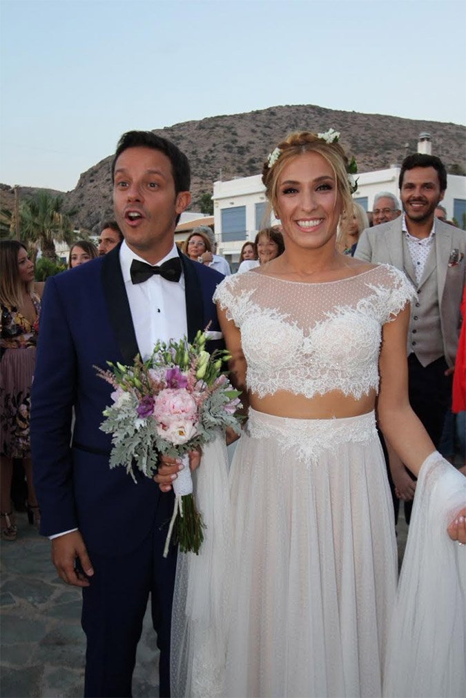 Οι πρώτες φωτογραφίες από το γάμο Ψυχράμη - Μακαλιά: Με την κοιλιά έξω η νύφη [εικόνες]  | iefimerida.gr 6