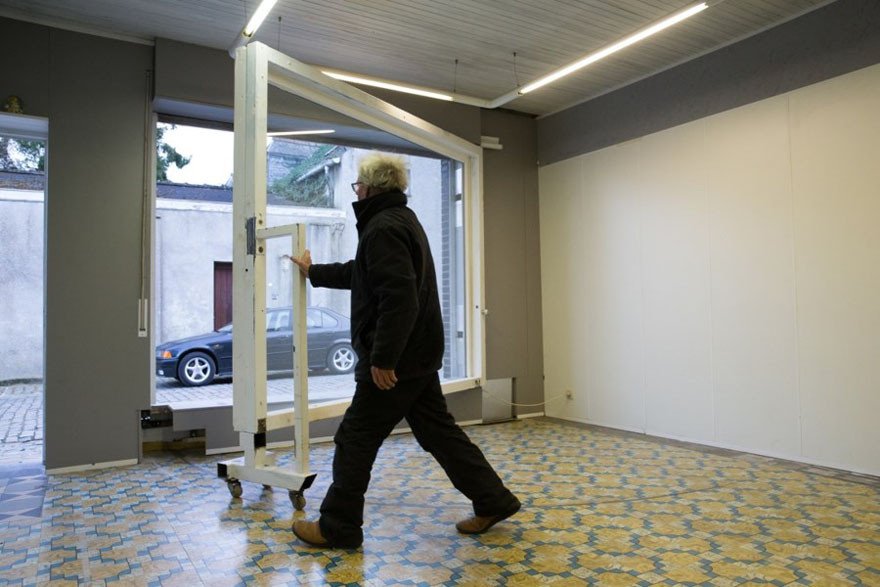 Δεν τον άφησαν να φτιάξει γκαράζ -Δείτε τι «σατανικό» σχέδιο σκέφτηκε για να παρακάμψει τις αρχές [εικόνες]  | iefimerida.gr 8