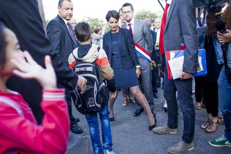 Οι γυναίκες υπουργοί που συνόδεψαν τον Ολάντ: Η Μαροκινή-θύμα ρατσισμού και η Νοτιοκορεάτισσα που την εγκατέλειψε η μητέρα της [εικόνες] | iefimerida.gr 6