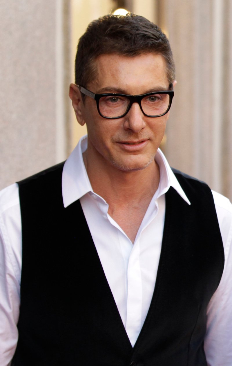 Ο Stefano Gabbana μάλλον τσατίστηκε που επέλεξε τον γαλλικό οίκο και όχι τον δικό του.