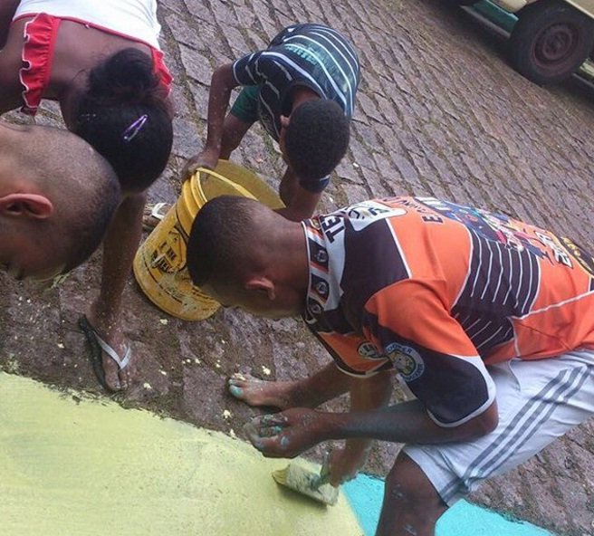 Απίστευτο «παραμύθι» - Εβαφε δρόμους το 2014 και τώρα είναι βασικός στράικερ της Βραζιλίας [εικόνες] | iefimerida.gr 1