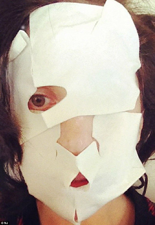 Οι σταρ σε υστερία: Βάζουν μάσκες και μοιάζουν με Χάνιμπαλ Λέκτερ [εικόνες] | iefimerida.gr 4