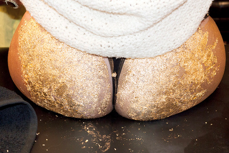 H Lady Gaga συνεχίζει να προκαλεί και μας δείχνει τη «χρυσή πλευρά» της [εικόνες] | iefimerida.gr 4