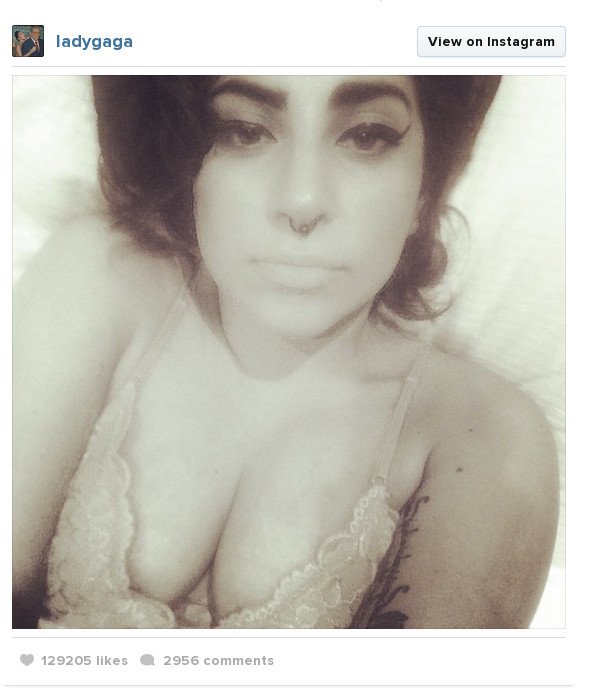 Οταν η Lady Gaga θύμισε Amy Winehouse: Η selfie που έβαλε φωτιά στο διαδίκτυο [εικόνα] | iefimerida.gr 0