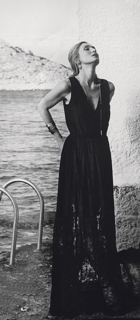 Η πρώην του Ολάντ Ζιλί Γκαγιέ, κάτω από άκρα μυστικότητα, στην Αίγινα [εικόνες] | iefimerida.gr 4