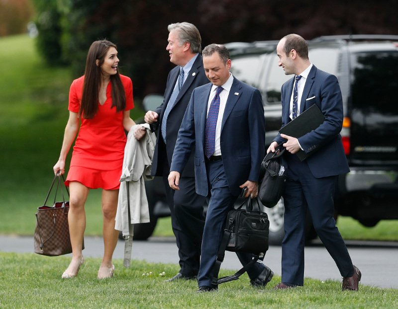 Η γυναίκα που ο Τραμπ εμπιστεύεται περισσότερο από την Ιβάνκα -Η νεαρή γαλανομάτα σύμβουλός του [εικόνες] | iefimerida.gr 12