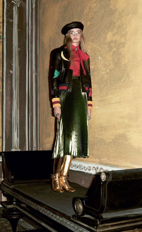 Ξεχάστε το φόρεμα -8 νέα look που θα σας κάνουν να ξεχωρίσετε στο ρεβεγιόν [εικόνες] | iefimerida.gr 5