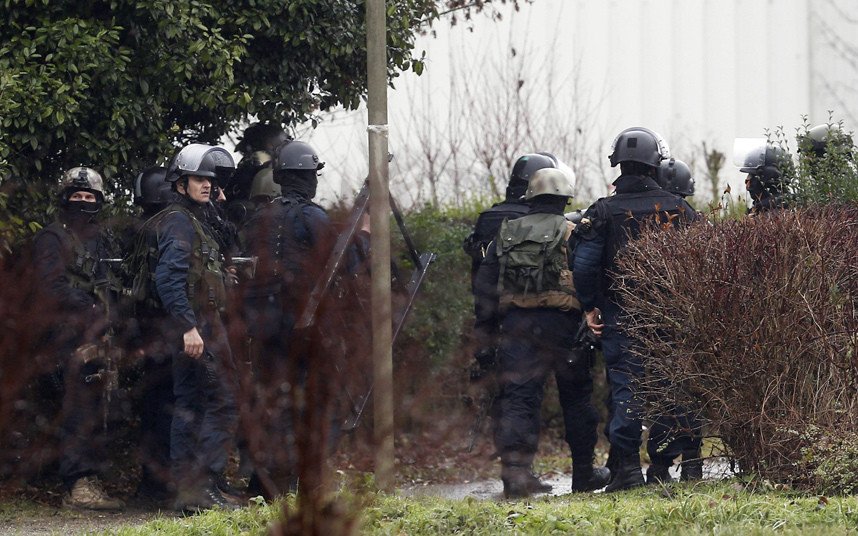 Οι 54 ώρες που συγκλόνισαν τη Γαλλία: 20 νεκροί και μια χώρα σε σοκ [εικόνες & βίντεο] | iefimerida.gr 9