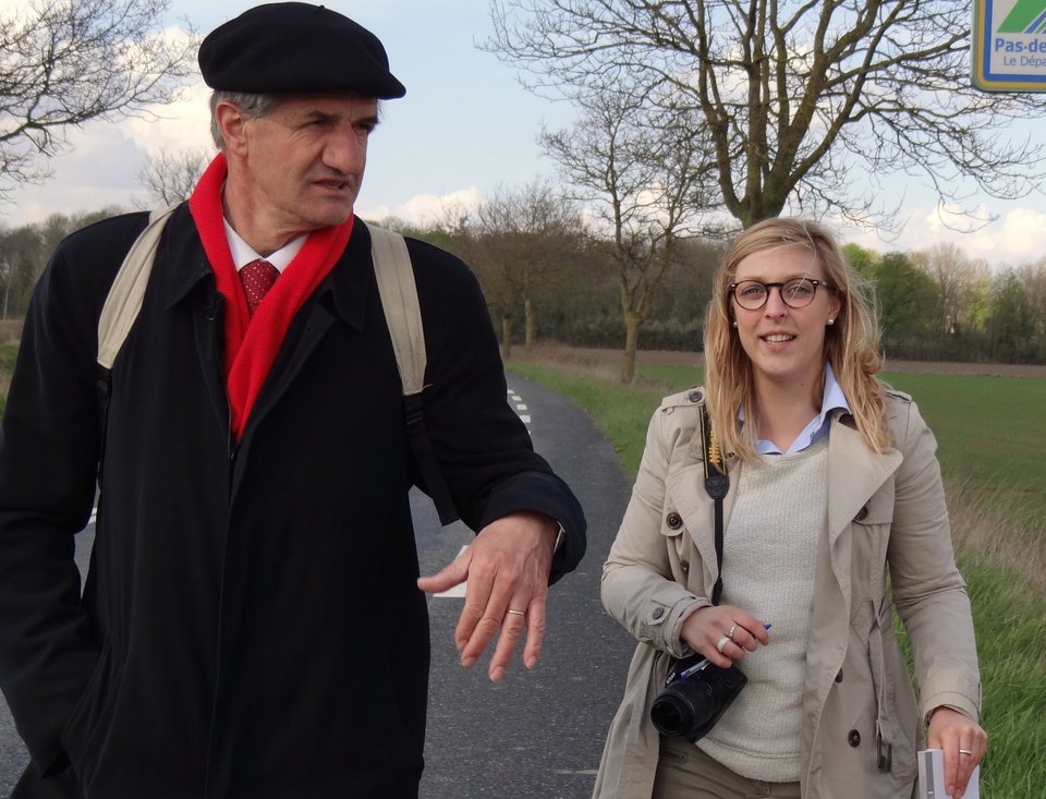 Jean Lassalle, ο βουλευτής που περπατάει όλη τη χώρα για να ακούσει τους πολίτες [εικόνες] | iefimerida.gr 1