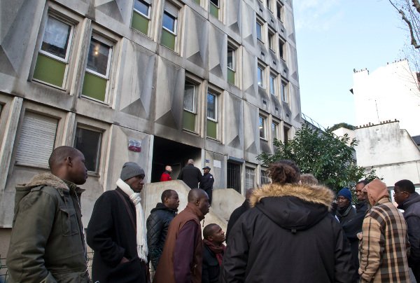 Γαλλία: Πυρκαγιά σε κέντρο υποδοχής μεταναστών -3 σοβαρά τραυματισμένοι [εικόνες] | iefimerida.gr 1