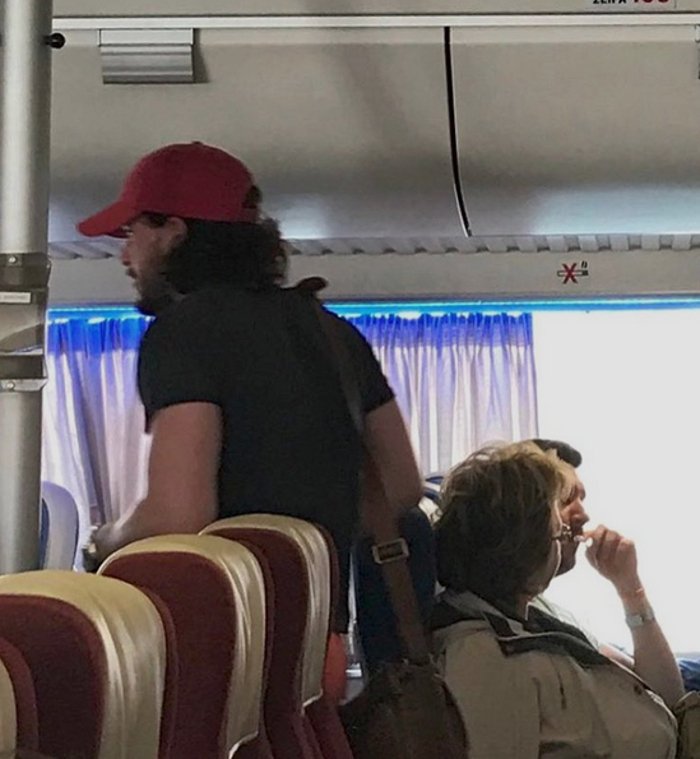 Η καλύτερη διαφήμιση -Ο «Τζον Σνόου» του Game of Thrones στις Σπέτσες με τη σύντροφό του [εικόνες] | iefimerida.gr 6