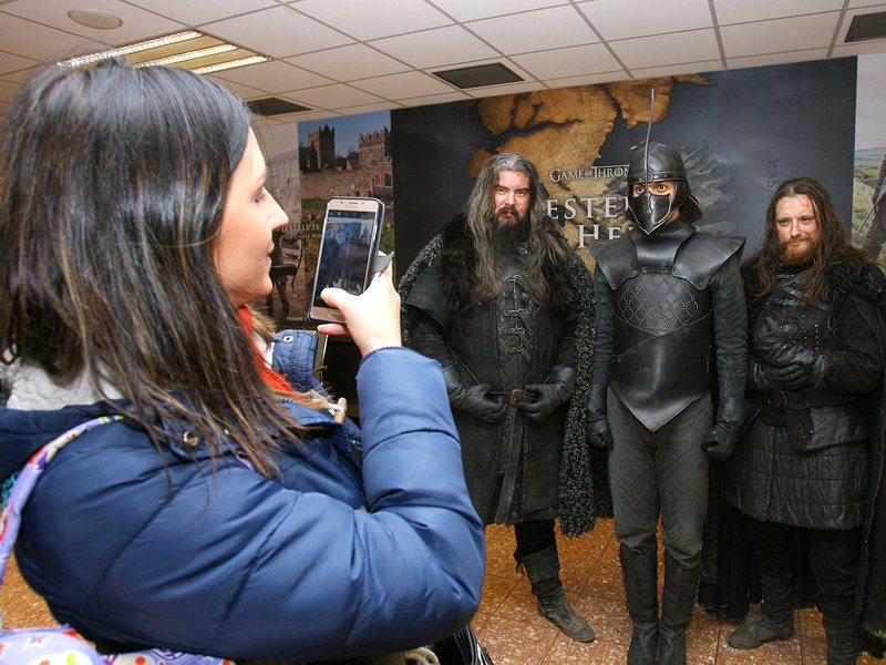 Φρενίτιδα με το Game of Thrones στην Ιρλανδία:  Καλώς Ηρθατε στο Γουέστερος! [εικόνες] | iefimerida.gr 0
