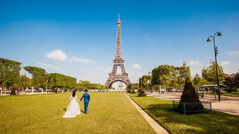 Γάμοι στα πιο απίθανα μέρη του κόσμου και πόσο κοστίζουν -Στον πύργο του Αϊφελ, σε ιγκλού, στο Σινικό Τείχος, στη Disneyland [εικόνες] | iefimerida.gr 1