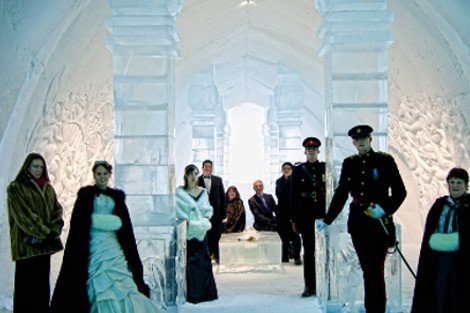 Γάμοι στα πιο απίθανα μέρη του κόσμου και πόσο κοστίζουν -Στον πύργο του Αϊφελ, σε ιγκλού, στο Σινικό Τείχος, στη Disneyland [εικόνες] | iefimerida.gr 2