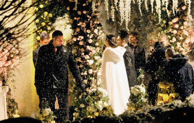 To άλμπουμ ενός γάμου που συγκινεί: Η νύφη οργάνωσε την ονειρική τελετή σε 10 ημέρες αφότου ο γαμπρός διαγνώσθηκε με ανίατο καρκίνο [εικόνες] | iefimerida.gr 3