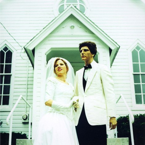 Συνέβη κι αυτό -Νεαρή δεν άντεχε την γκρίνια της μάνας της και παντρεύτηκε έναν κούκλο βιτρίνας [εικόνες] | iefimerida.gr 0