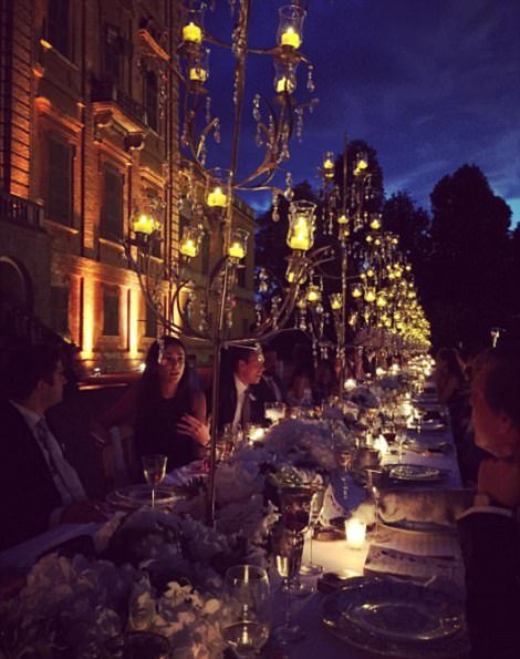 Γάμος-παραμύθι στο Τορίνο: Συνεργάτιδα του Jimmy Choo παντρεύτηκε Ιταλό αριστοκράτη [εικόνες] | iefimerida.gr 10