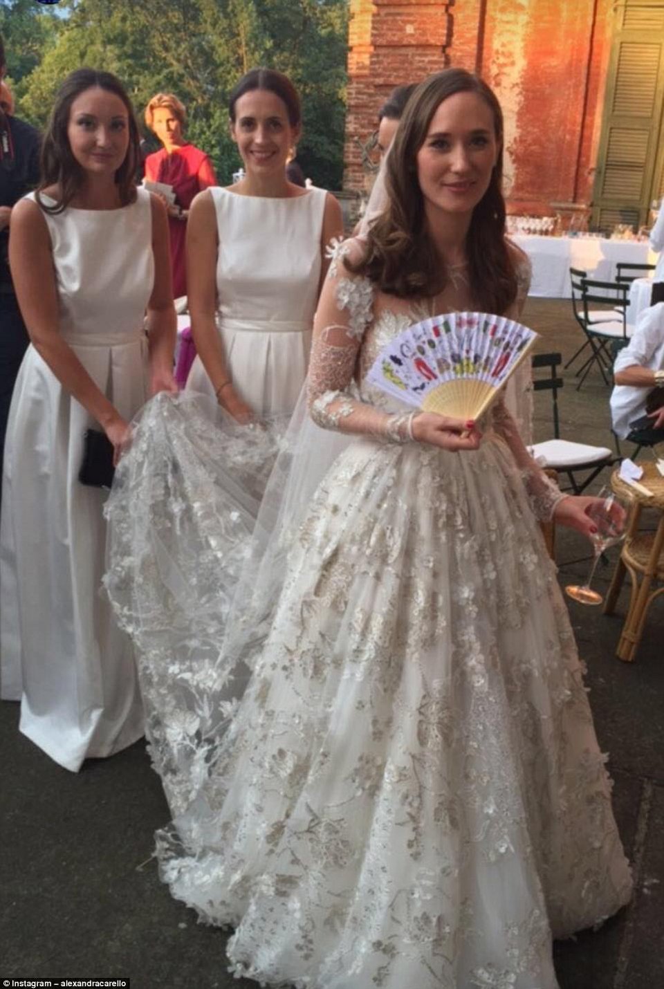 Γάμος-παραμύθι στο Τορίνο: Συνεργάτιδα του Jimmy Choo παντρεύτηκε Ιταλό αριστοκράτη [εικόνες] | iefimerida.gr 6