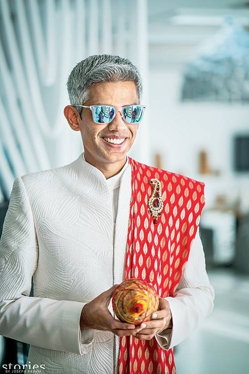 Γάμος χλιδής στη Μύκονο -Βιομήχανοι και επιχειρηματίες έσπαγαν πιάτα και τραγουδούσαν καραόκε επί τρεις ημέρες [εικόνες & βίντεο] | iefimerida.gr 1