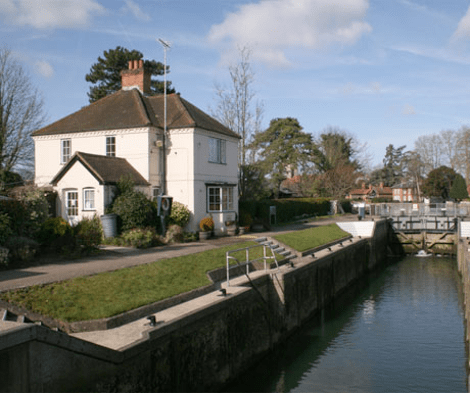 Το παραμυθένιο κάστρο όπου θα γιορτάσει το γάμο του ο Κλούνεϊ -Νυφικό σαν της Κέιτ Μίντλετον θα φορά η νύφη [εικόνες] | iefimerida.gr 1