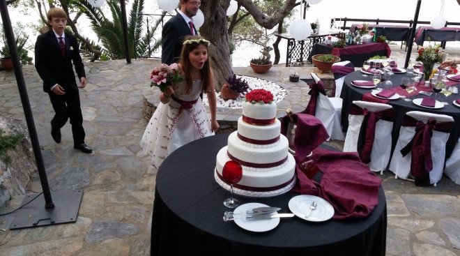 Ο παραμυθένιος γάμος γιατρίνας από την Αριζόνα των ΗΠΑ με 27χρονο στη Μαγνησία [εικόνες] | iefimerida.gr 6