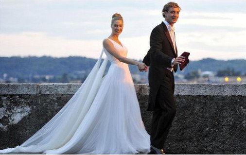 Ο παραμυθένιος πριγκιπικός γάμος του εγγονού της Γκρέις Κέλι με την Ιταλίδα αριστοκράτισσα -Στο ιδιωτικό νησί της νύφης [εικόνες] | iefimerida.gr 11