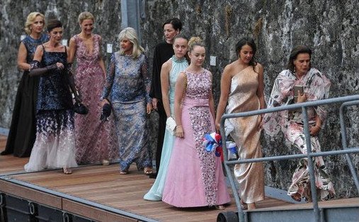 Ο παραμυθένιος πριγκιπικός γάμος του εγγονού της Γκρέις Κέλι με την Ιταλίδα αριστοκράτισσα -Στο ιδιωτικό νησί της νύφης [εικόνες] | iefimerida.gr 21