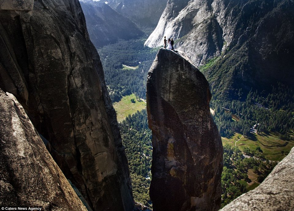 Η νέα τρέλα των ζευγαριών – Φωτογραφίζονται σε όλο και πιο δυσπρόσιτα μέρη αποδεικνύοντας τον έρωτά τους [εικόνες]  | iefimerida.gr 5
