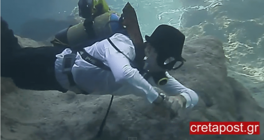 Τέτοιος γάμος δεν έχει ξαναγίνει στην Κρήτη -Εδωσαν όρκους αιώνιας αγάπης στο... βυθό της θάλασσας [εικόνες&βίντεο] | iefimerida.gr 5