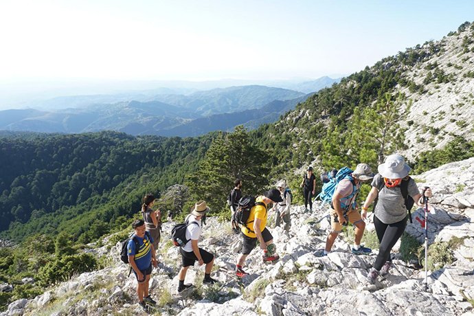  Δύο Ελληνες παντρεύτηκαν στην κορυφή του Ταΰγετου- Με μπουφάν και μπότες στα 2.500 μέτρα [εικόνες] | iefimerida.gr 7
